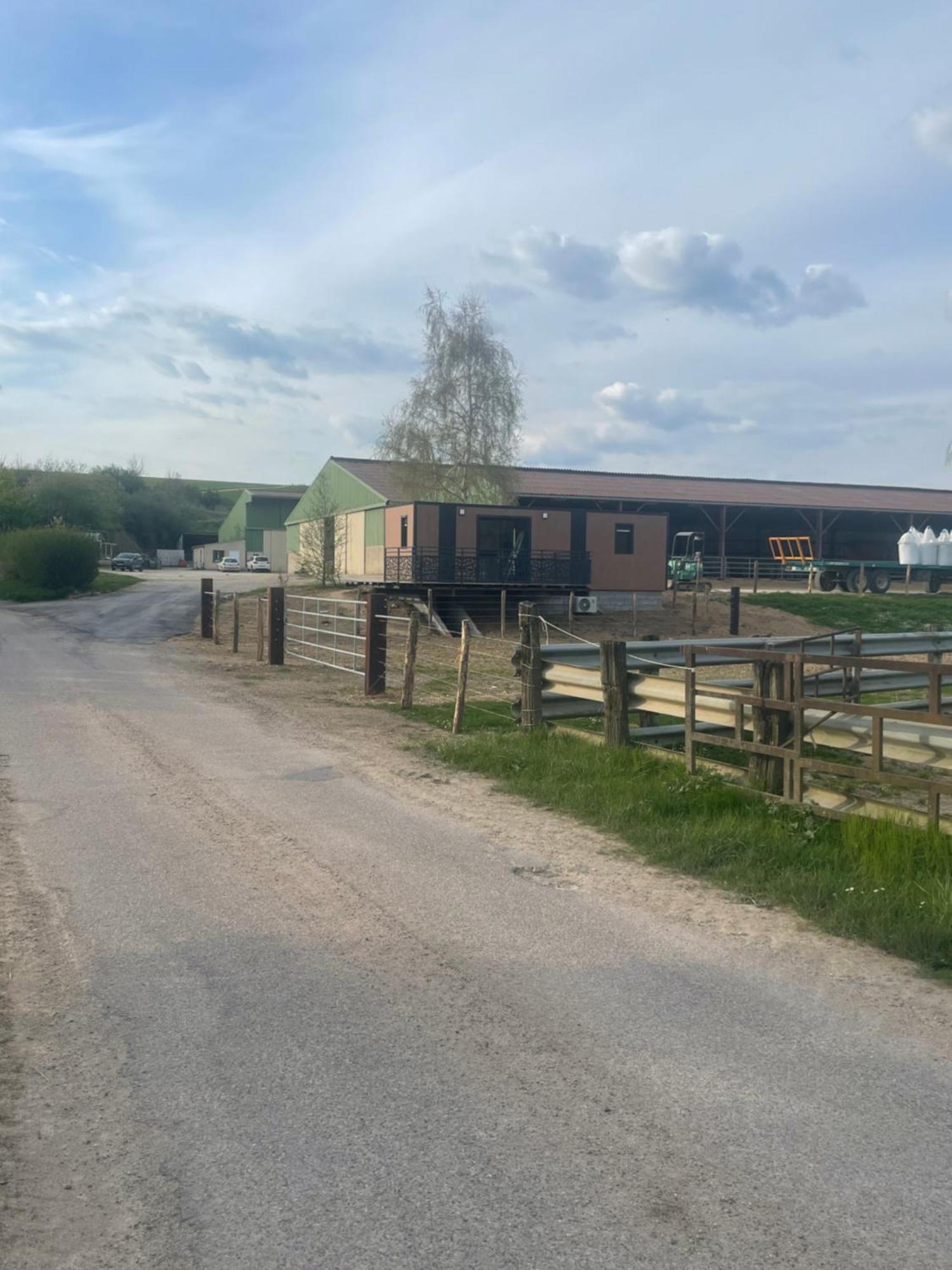 Au Coeur De La Ferme 2 Villa Lacroix-sur-Meuse Kültér fotó